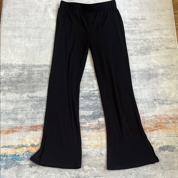 Black Casual Flared Bottoms with Wide-Leg Silhouette - Picture 1 of 6